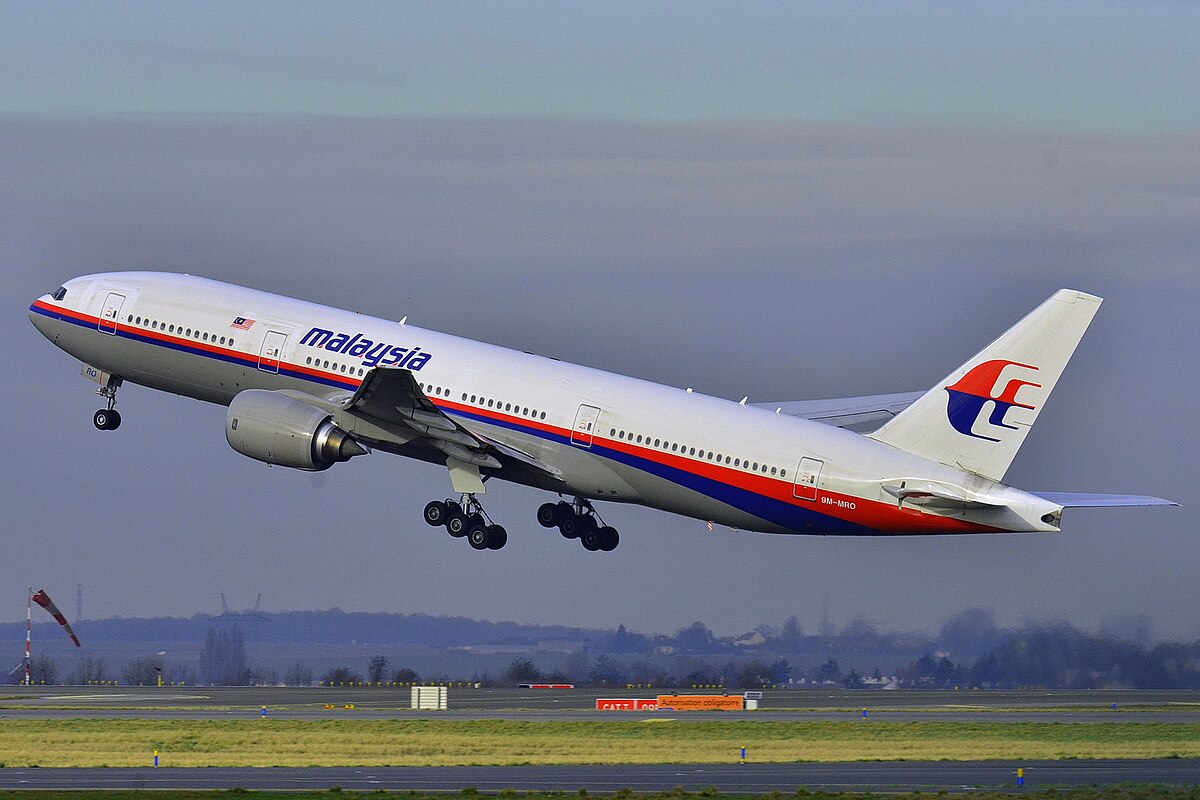 মালয়েশিয়া এয়ারলাইন্সের Flight MH370 বিমান আকাশে ওড়ার সময় news of bangla